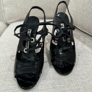 Manolo Blahnik lace up black patent open toe sling back size 35